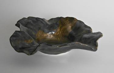 Small Dark Gold Ruffle Sculpture Bowl #1 thumb