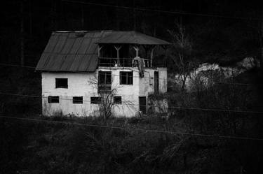 House in the darkness thumb