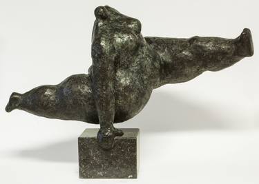 Original Figurative Women Sculpture by Wim Heesakkers