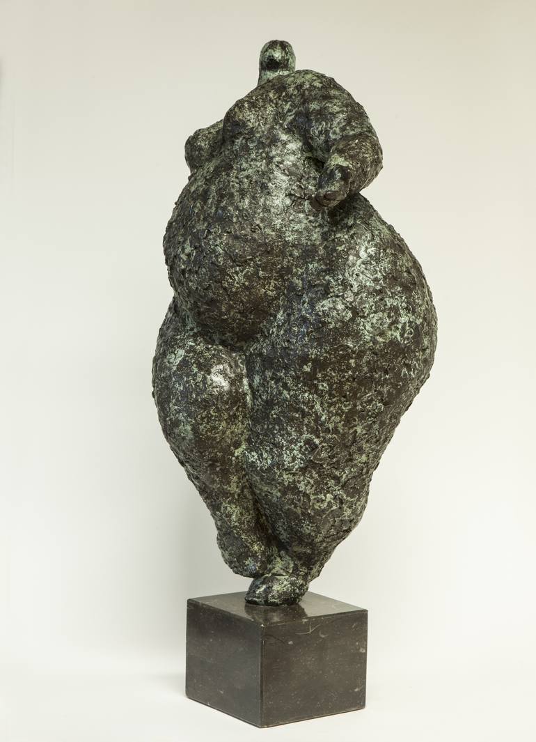 Original Figurative Women Sculpture by Wim Heesakkers