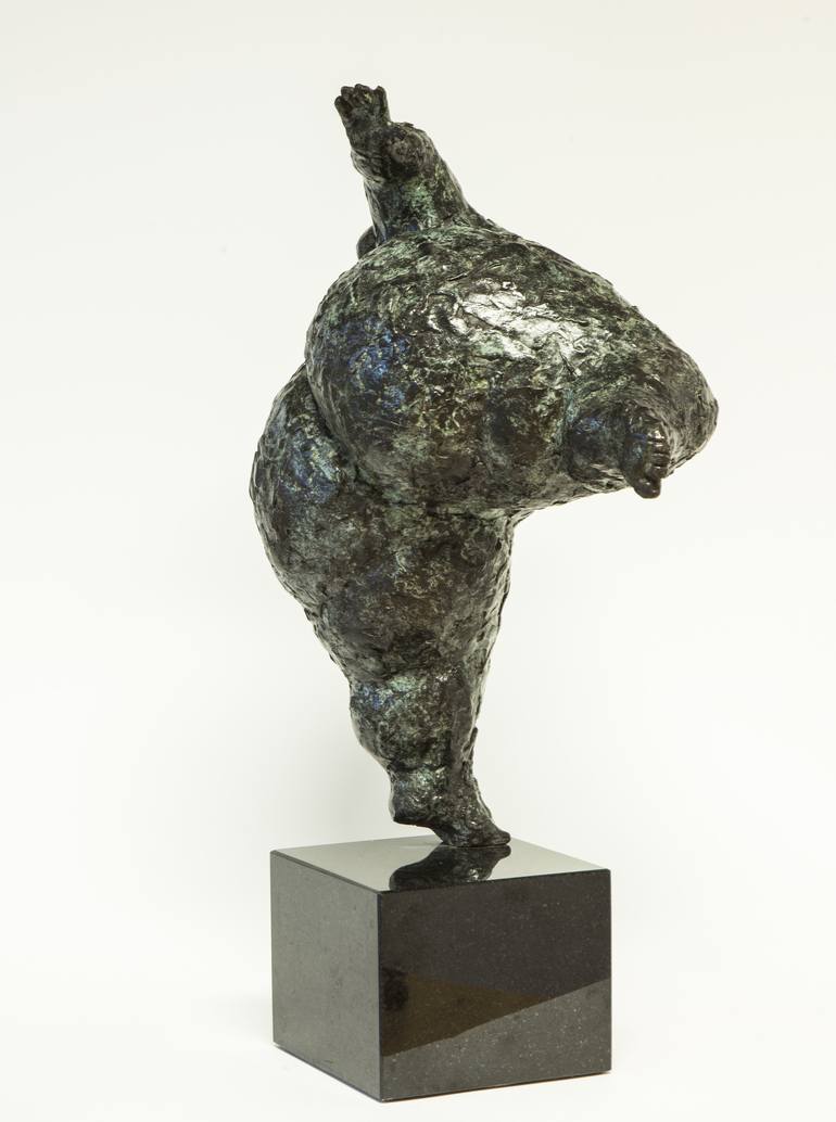 Original Figurative Women Sculpture by Wim Heesakkers