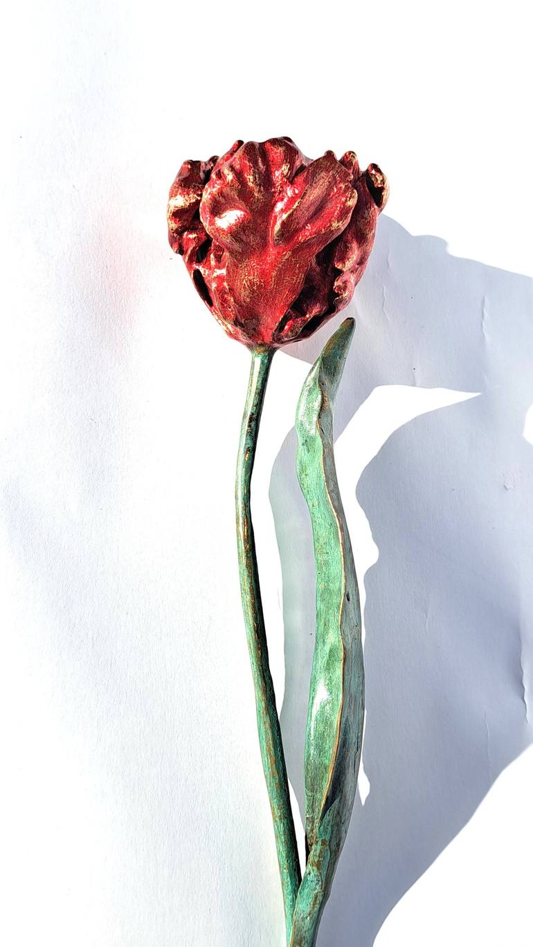 Original Figurative Floral Sculpture by Alexandra Konstantinovna