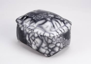 Raku Lidded Box thumb