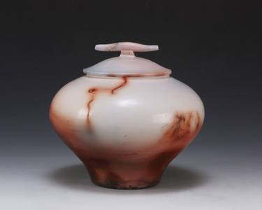 Saggar-fired lidded jar thumb