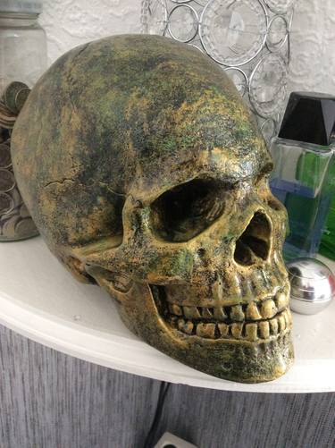 Distressed patina Skull thumb