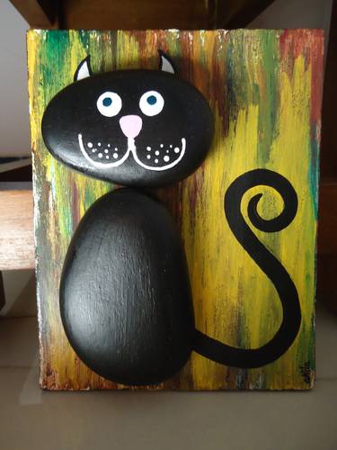 Cat on Wood - Pebble Art thumb