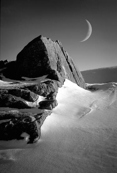 Moon & Monolith,Pavey Ark,The Lansdale Pikes ,UK thumb