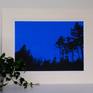 A graphic handprinted screenprint. 
A silhouette of trees in black against a beautiful blue night sky. The sky is filled with small shiny gold stars that shimmer when the light shines on it. 
The print is called 'Cabin Fever'.

Edition of 100

Handprinted on Heritage 315gsm paper

Comes mounted in a white 1.4mm standard core mount
Size 40 x 50cm (15.7 x 19.7inch)
Size of print 29 x 39cm (11.4 x 15.4inch)

The print comes in a protective plastic sleeve