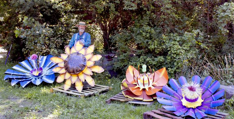 Original Floral Sculpture by Richard Arfsten