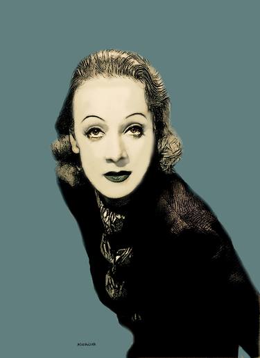 40- Marlene Dietrich. thumb