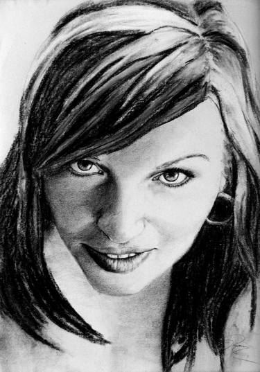 Eliza Jayne charcoal portrait thumb