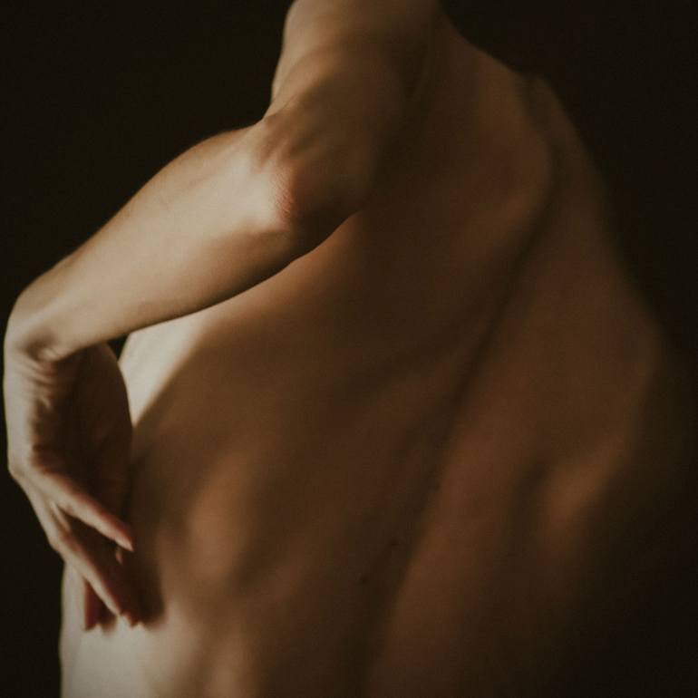 Original Art Deco Body Photography by Emilie Möri