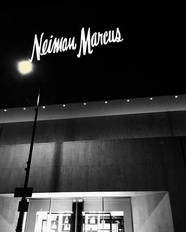 Neiman Marcus Signage thumb