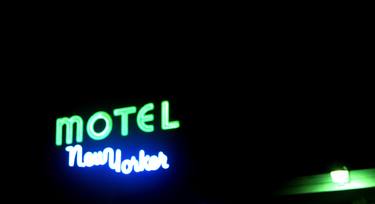 Motel Neon thumb