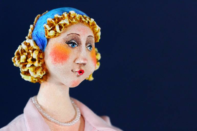 Original Figurative Women Sculpture by Marina Trusova