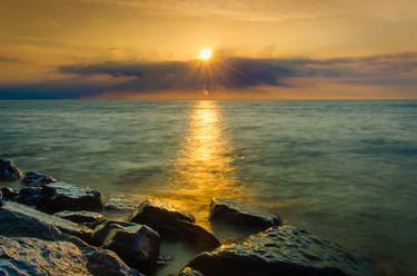 Sun Ray on the Water Coastal Landscape Photo thumb