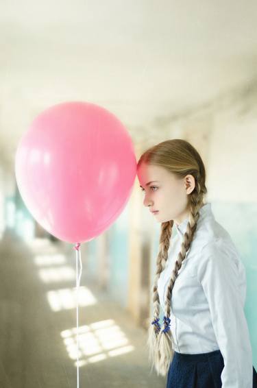 GIRL AND BALLOON - Limited Edition 1 of 2 thumb