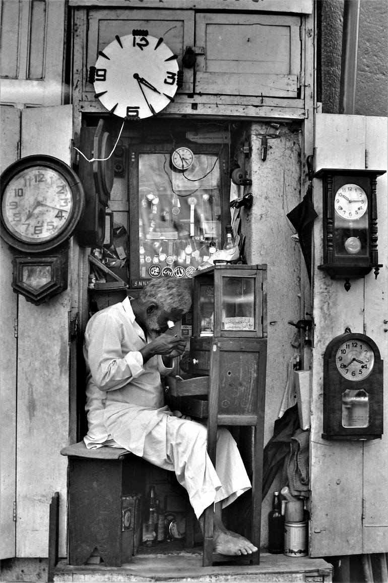 Old watch 2024 repair shop