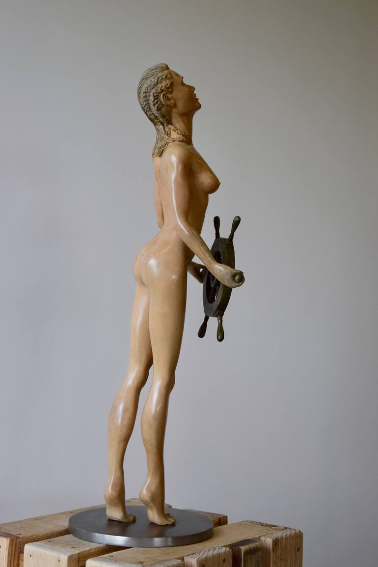 Original Figurative Women Sculpture by Alonso Alvarez