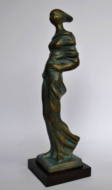 Original Figurative Women Sculpture by Sinisha Noveski