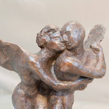 Original Figurative Love Sculpture by Natacha MONDON