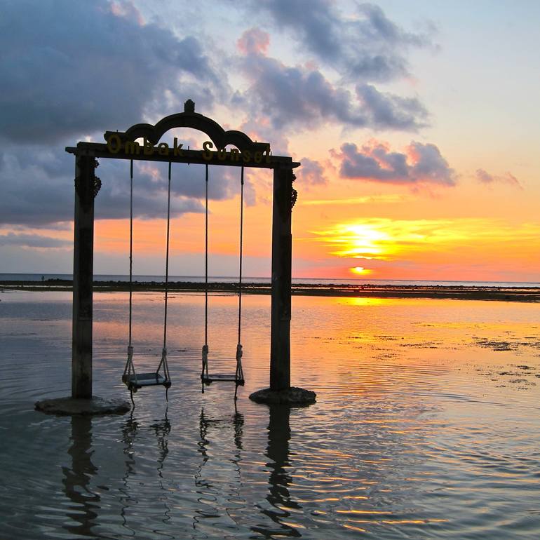 Gili T Sunset Swings