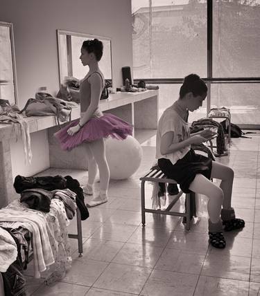 Dressing room, Jalisco Ballet - Limited Edition 1 of 7 thumb