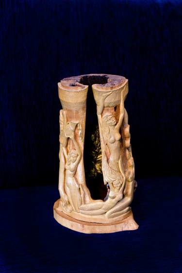Vase of the goddess of love Aphrodite thumb