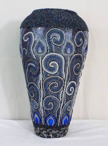 Phoenix Vase thumb