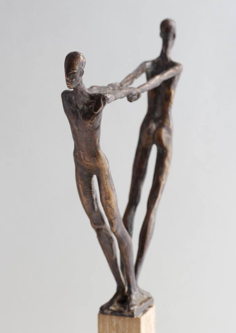 Original Figurative People Sculpture by Sergio Burcialo