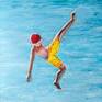 This picture comes from the summer attendance of the swimming pool. Pausing to watch the boys bathing and joking with each other, I had this very surreal idea, to block the moment before touching the water. A kind of still image.
Questo quadro,nasce dalla frequentazione estiva della piscina. Soffermandomi a guardare i ragazzi che fanno il bagno e scherzano in compagnia. Ho avuto questa idea molto surreale,di bloccare il momento prima di toccare l'acqua. Una sorta di fermo immagine.