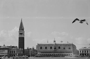 Venezia, Italia (with Minolta Riva 105 and Ilford XP2 400) thumb