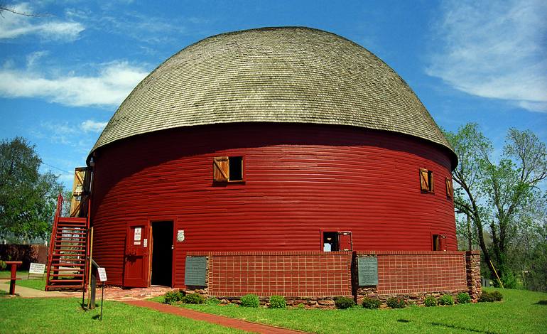 Route 66 Round Barn Of Arcadia Ok 2007 Photography By Frank