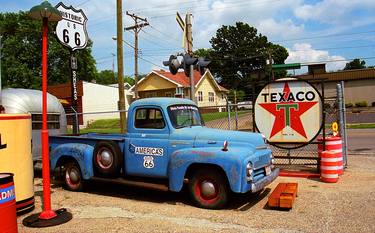 Route 66 - Shea's Gas Station 2005 thumb