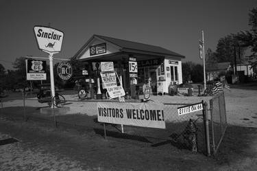 Route 66 - Sinclair Station 2010 #2 BW thumb