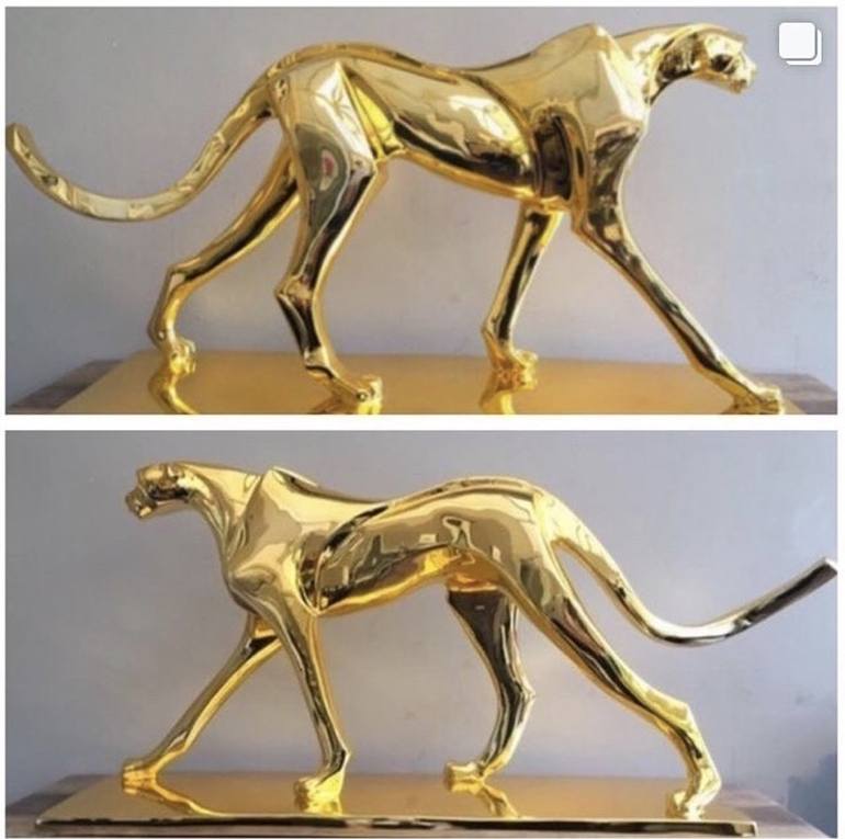 The gold walking cheetah