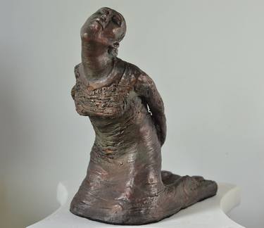 Original Figurative People Sculpture by Marjae Gilbert