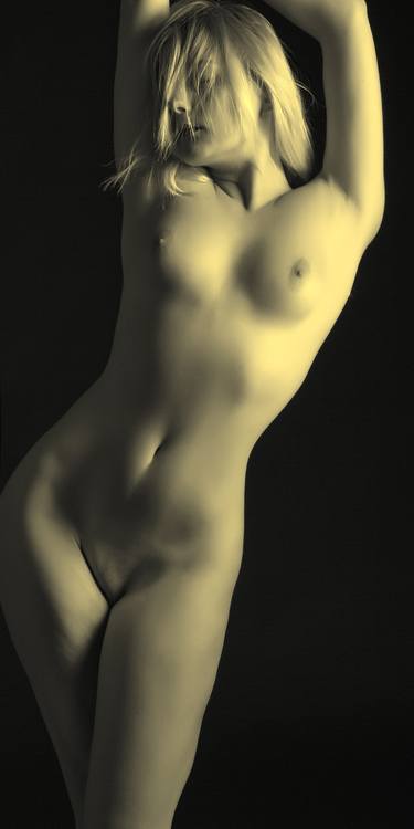 Stretching Nude 1611.107 - Limited Edition of 20 thumb