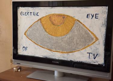 Electric eye of TV thumb