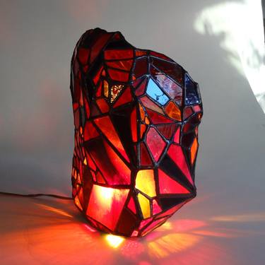 Light sculpture - Red rock art glass thumb