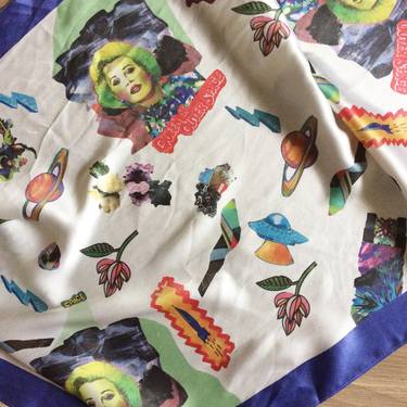 Queen of outer space in silk thumb
