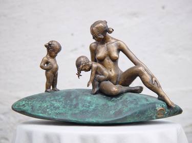 Original Figurative Family Sculpture by Tölgyes-Poós Anna