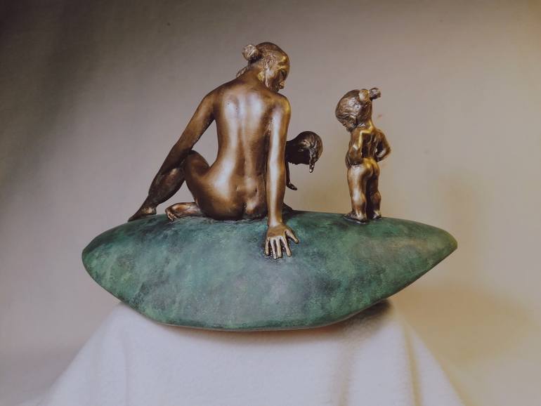 Original Figurative Family Sculpture by Tölgyes-Poós Anna