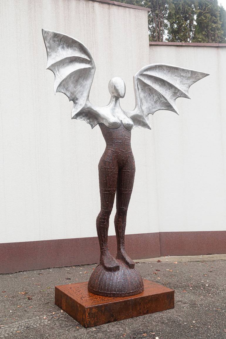 Original Figurative Body Sculpture by Astian Rey