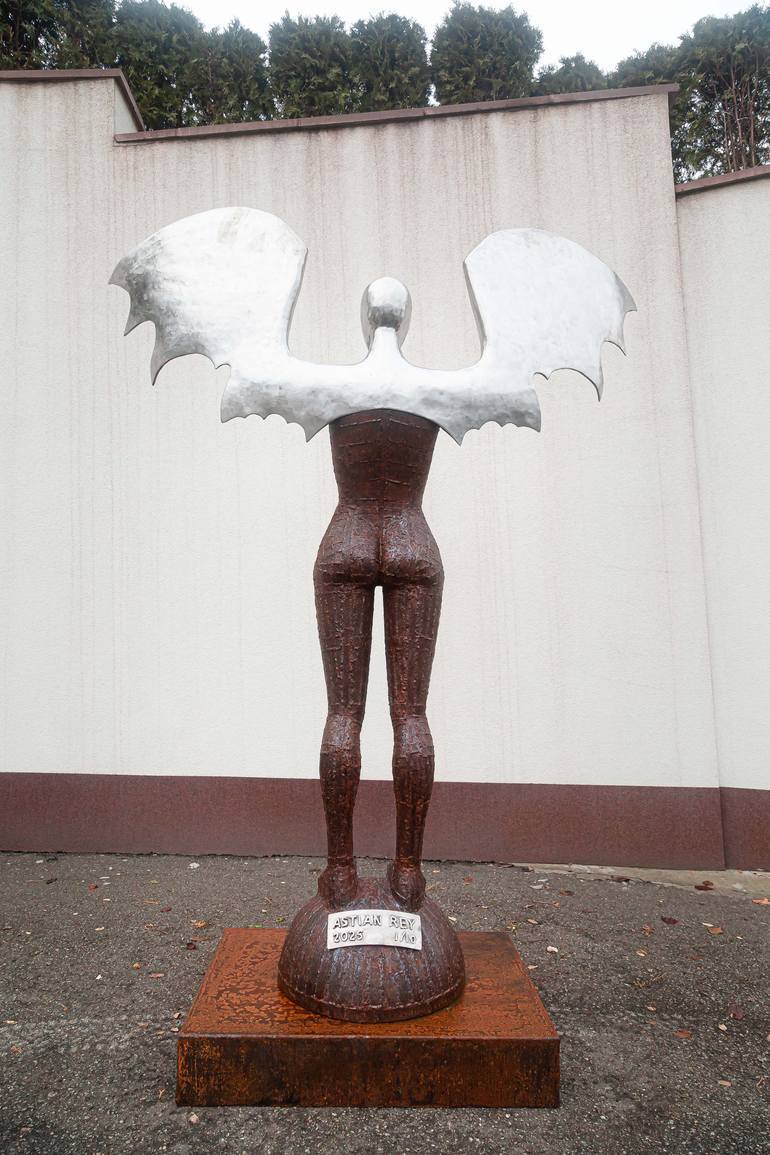 Original Figurative Body Sculpture by Astian Rey
