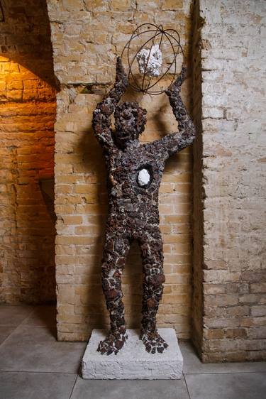 Original Figurative Men Sculpture by Astian Rey