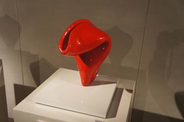 Fortune in Red, Sculpture thumb