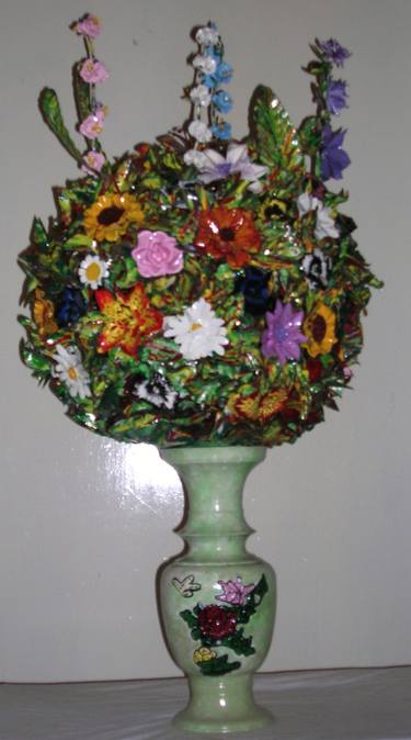 vase of flowers thumb
