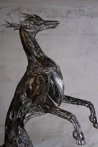 english greyhound sculpture thumb