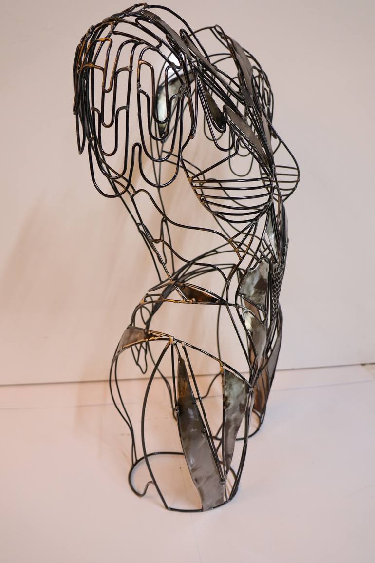 Original Modern Women Sculpture by Taylan Türkmen